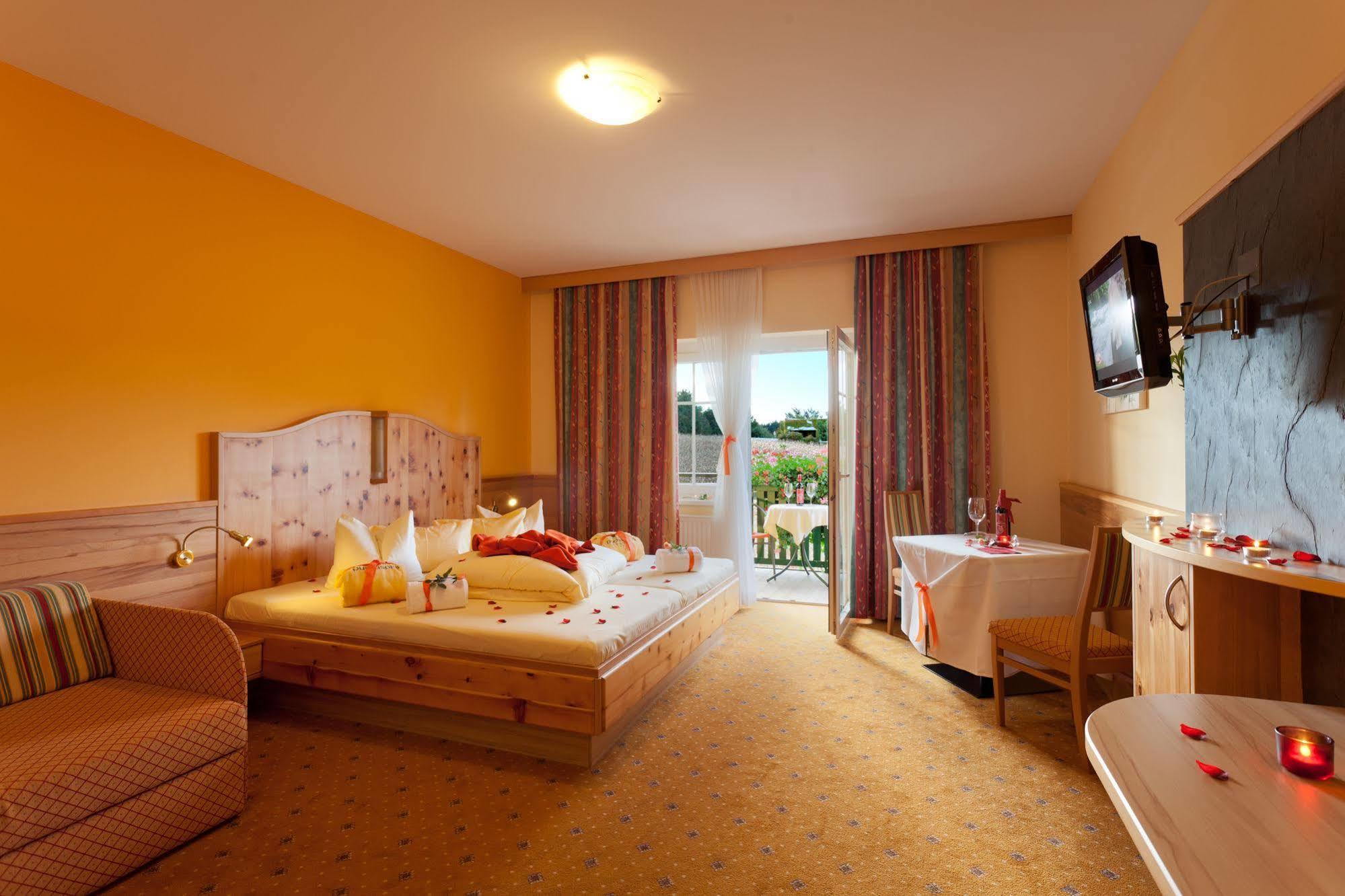 Thermenhotel Puchasplus Stegersbach Exterior foto